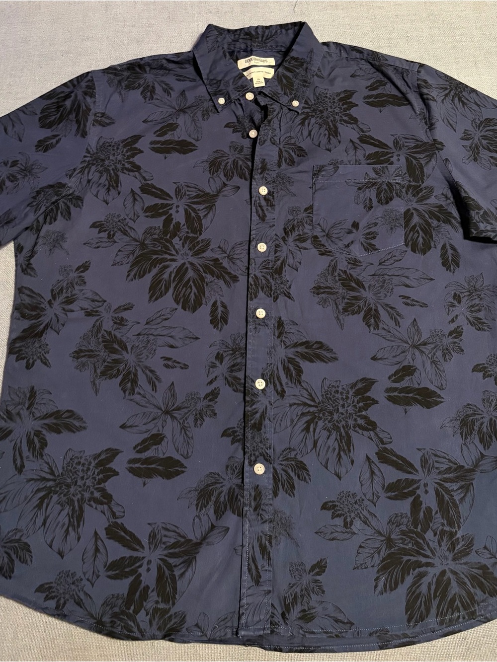 Goodthreads Navy and Black Floral Short-Sleeve Button-Down Shirt